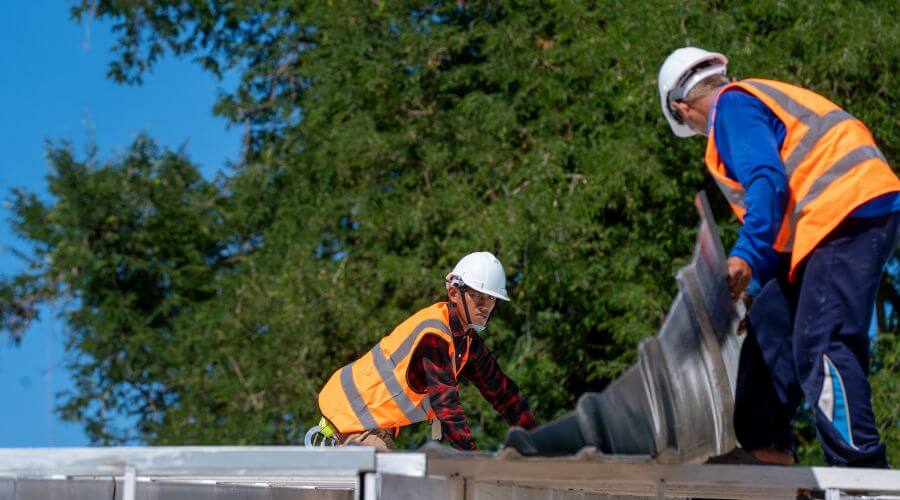 Professional new roof installation services in Hanlontown, IA